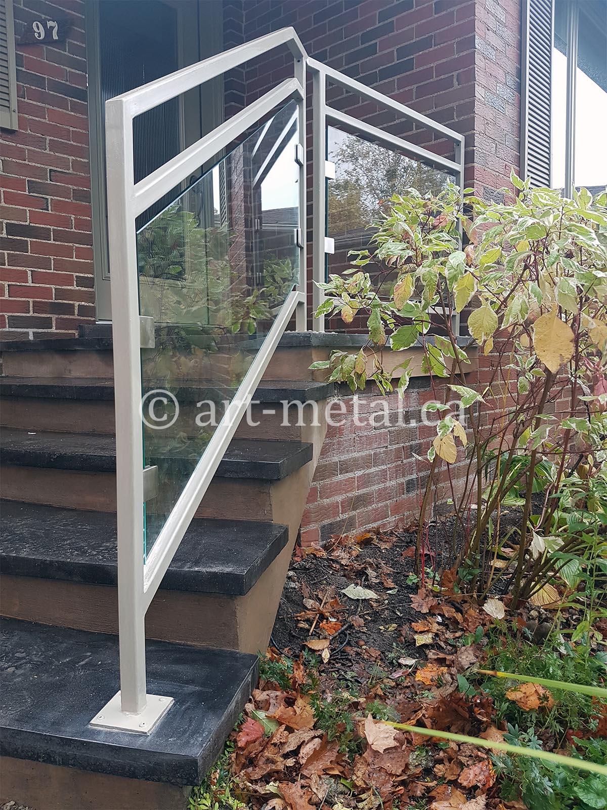 Deck Railing Options from the Best Contractor in Toronto