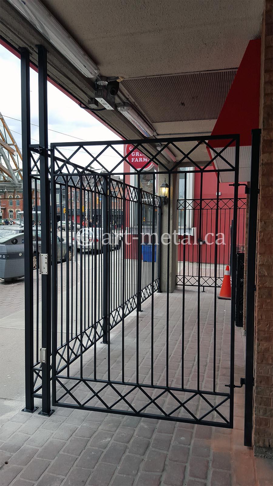 Creative Ornamental Fence Designs in Cast and Wrought Iron