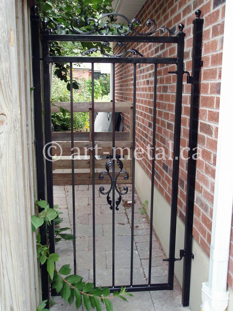 Check Creative Steel Fence Design Ideas for Toronto Property