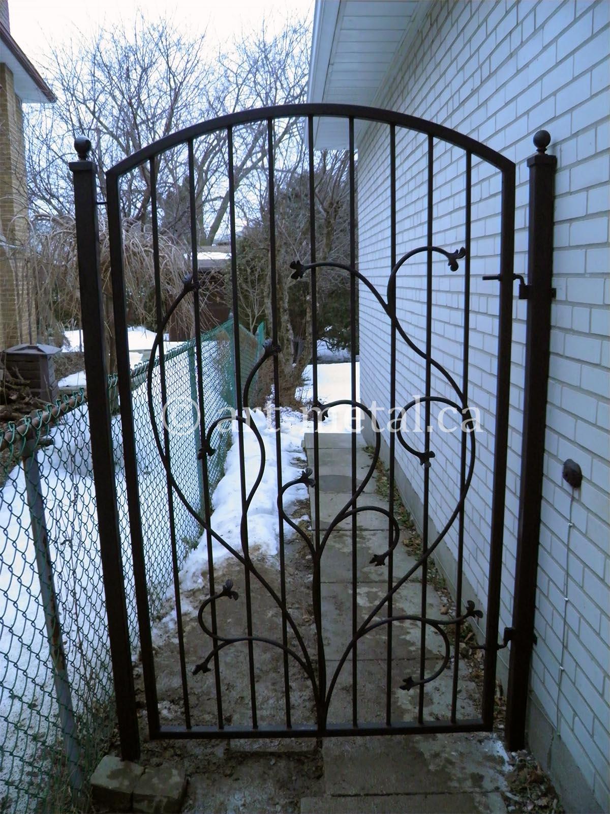 Check Creative Steel Fence Design Ideas for Toronto Property