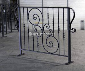 1693926900-deck-railing-ideas-1002