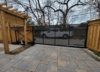 Custom Driveway Gates in Richmond Hill