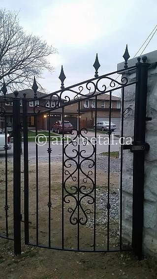 15646-steel-fence-0838_319x567