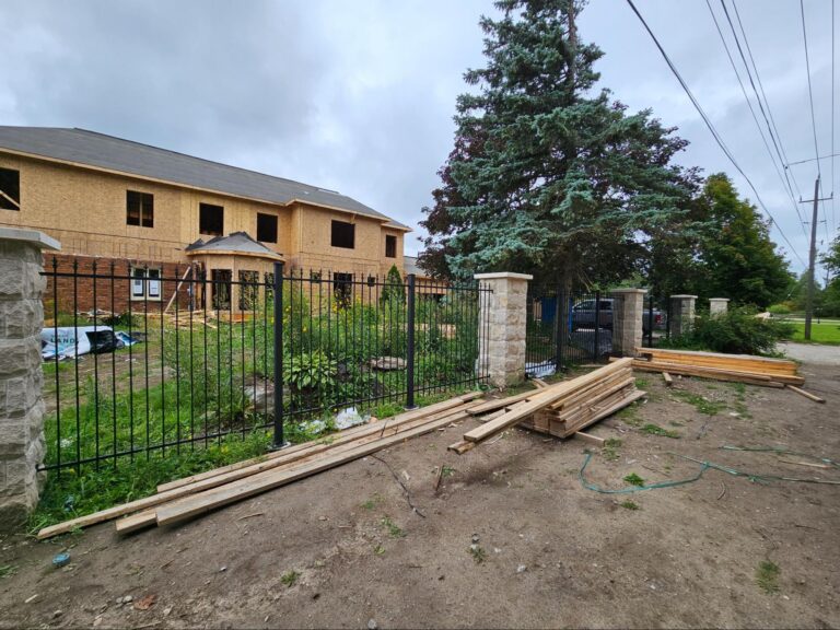 Metal Fence Posts in Toronto
