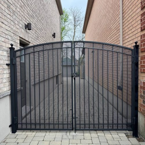 Gates Oakville