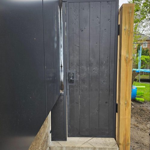 Gates Thornhill