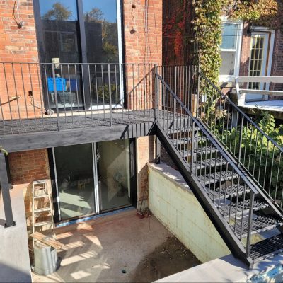 how to build deck stairs