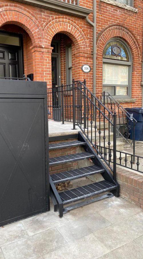 how to build deck stairs