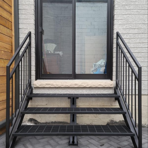 how to build deck stairs