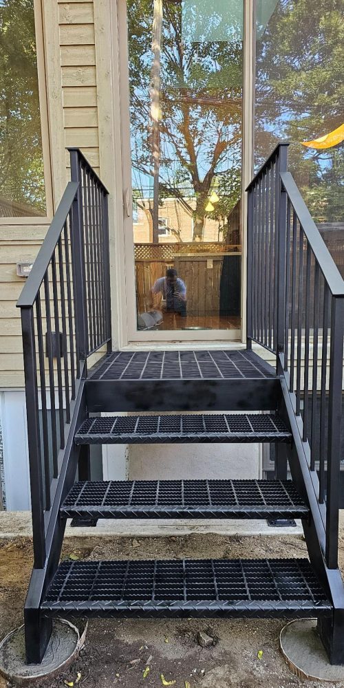 how to build deck stairs